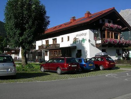 Haus Mooshof Appartement Lermoos Buitenkant foto