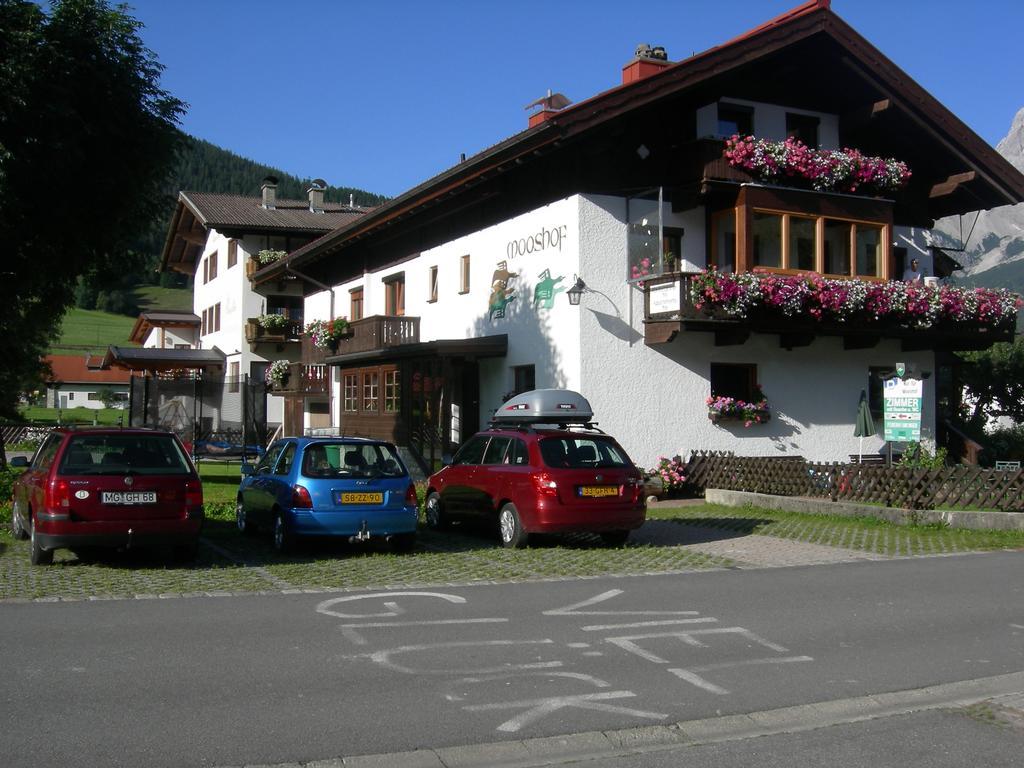 Haus Mooshof Appartement Lermoos Buitenkant foto
