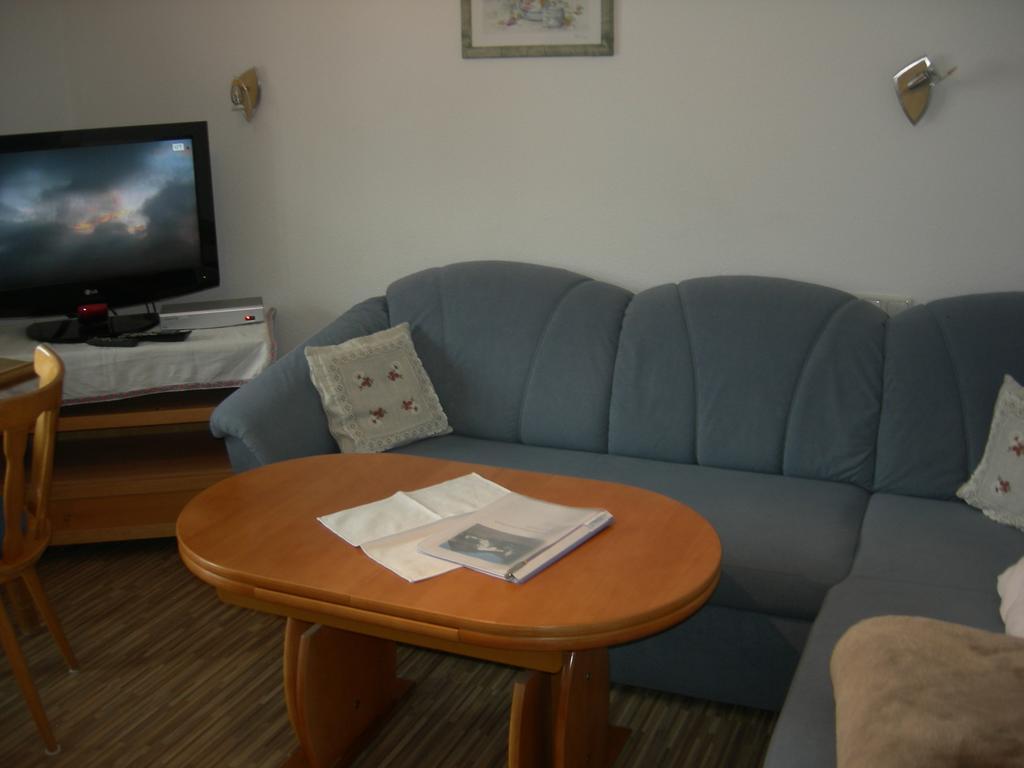 Haus Mooshof Appartement Lermoos Kamer foto